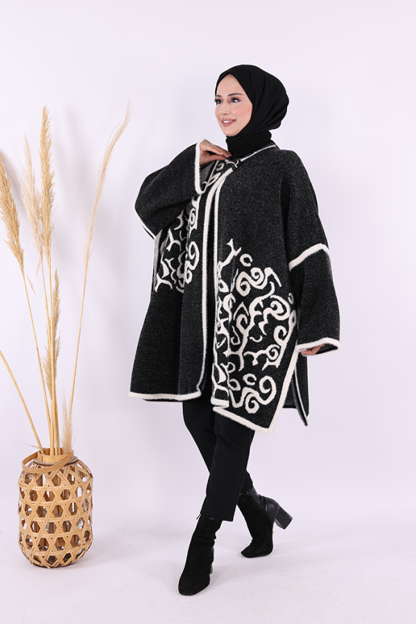 12610 Desenli Sakal ve Düğmeli Panço Siyah - 3