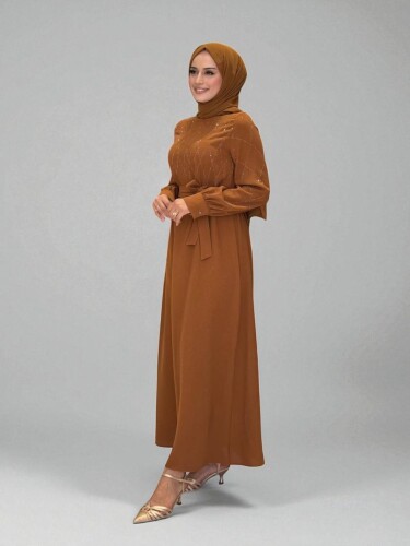 Taş İşlemeli Kuşaklı Elbise 3830 Taba - Bym Fashion (1)