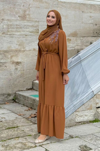 Boydan Düğmeli Omuz Taş İşleme Detaylı Ferace Elbise 3840 Taba - Bym Fashion (1)