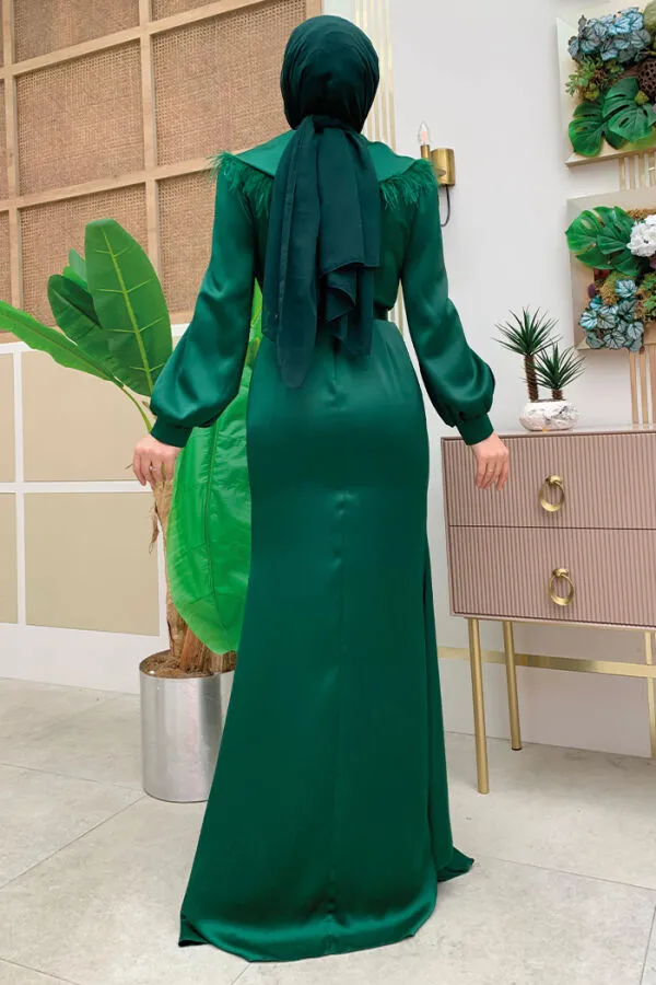 Tüylü Kuyruklu Kemer Aksesuarlı Saten Abiye Elbise 3869 Zümrüt - 2