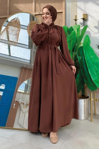 Yaka ve Kol Manşetleri Büzgü Görünümlü Kuşaklı Elbise 6014 Kahverengi - Bym Fashion (1)