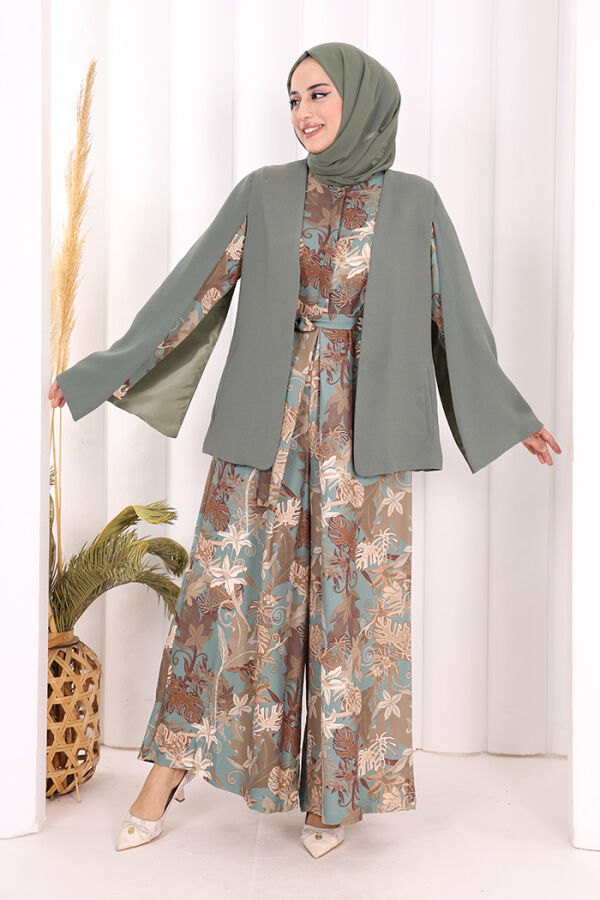 سترة ذات مظهر مستقيم وأكمام كيب 7666 Mint - 6